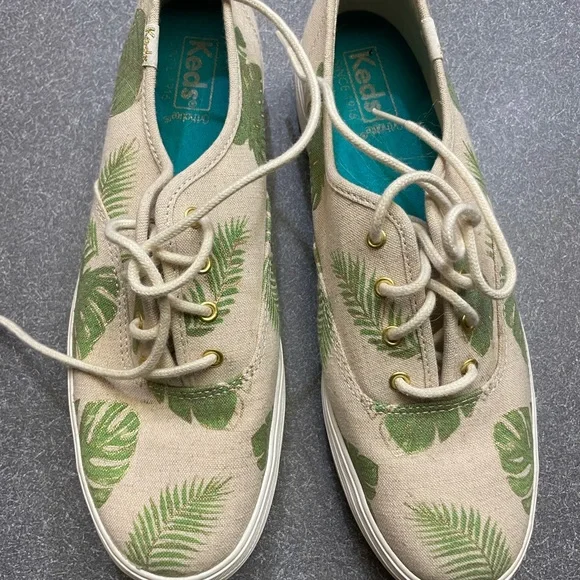 Unique Keds on platform with linen colored background and tropical leaf design - Picture 1 of 8